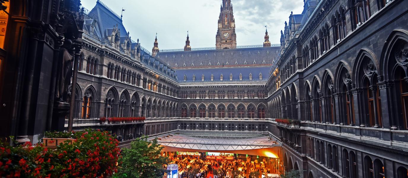 Arkadenhof im Wiener Rathaus
