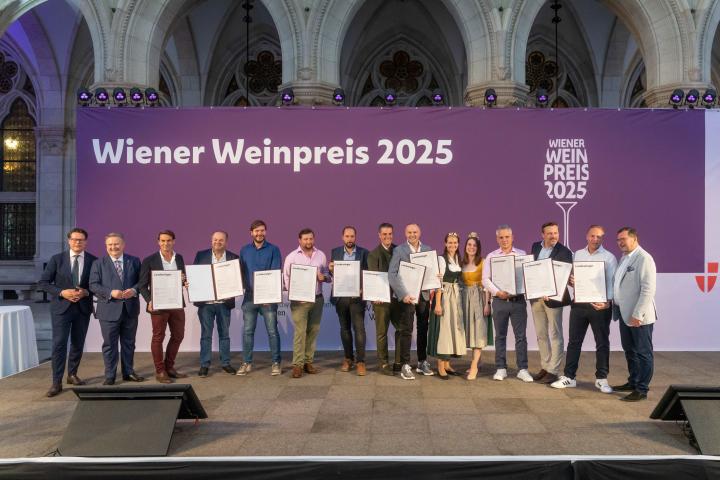 Gruppenfoto Landessieger Wiener Weinpreis 2025